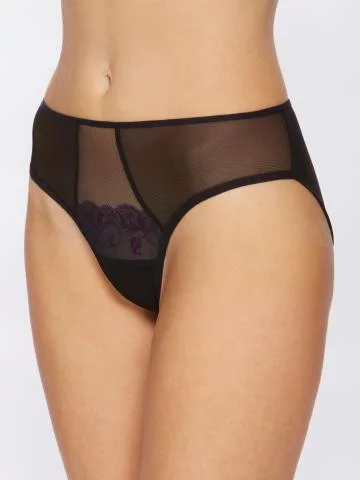 MEGAN_P0402_1_front